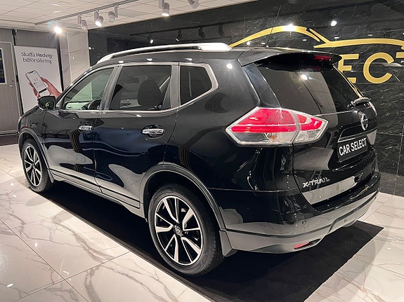 Nissan X-Trail 3 of 5