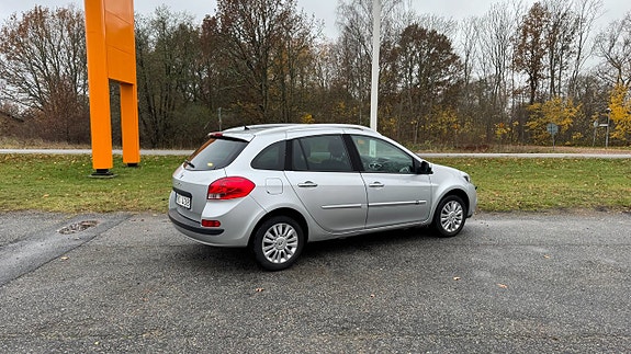 Renault Clio 2 of 5
