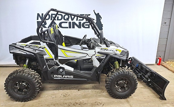 Polaris RZR S 900 UTV