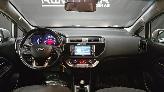 Kia Rio 10 of 27