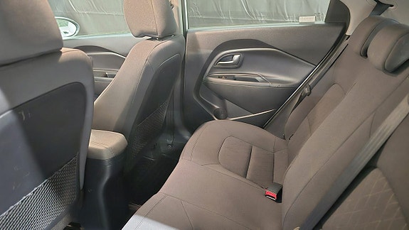 Kia Rio 12 of 27