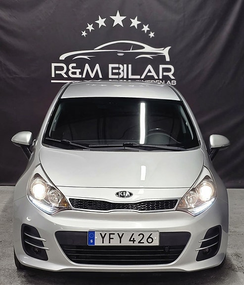 Kia Rio 2 of 27