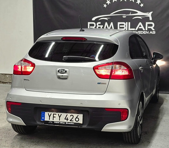Kia Rio 8 of 27