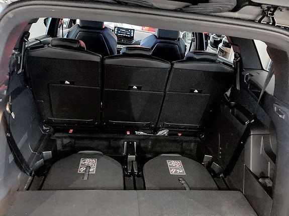 Peugeot 5008 16 of 17