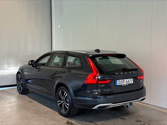 Volvo V90 Cross Country 9 of 26
