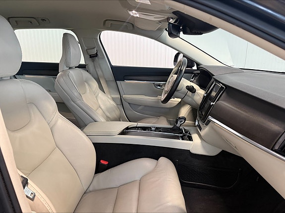 Volvo V90 Cross Country 15 of 26