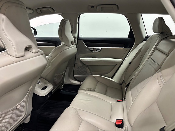 Volvo V90 Cross Country 23 of 26
