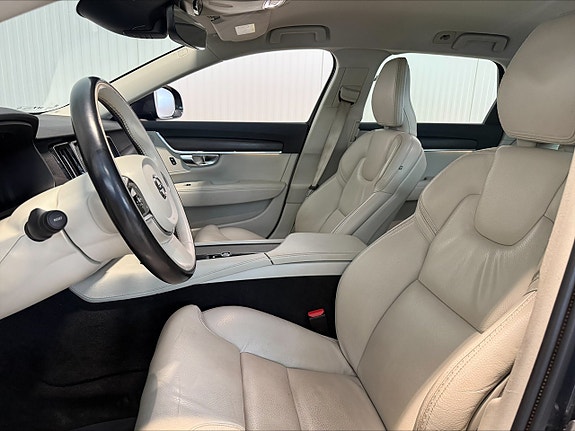 Volvo V90 Cross Country 11 of 26