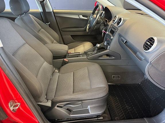 Audi A3 8 of 11