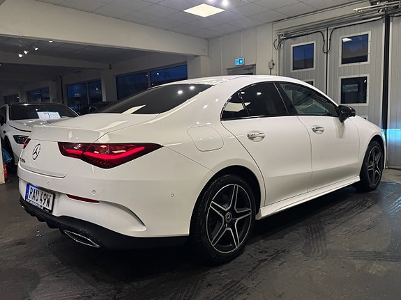 Mercedes-Benz CLA250 e 4 of 5