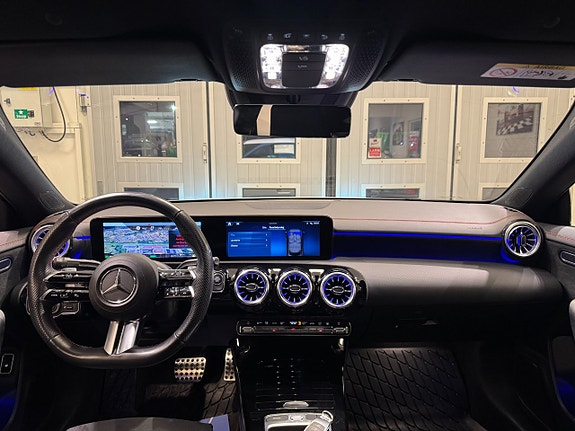 Mercedes-Benz CLA250 e 5 of 5