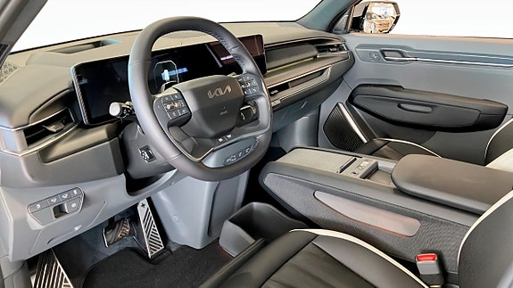 Kia EV9 11 of 13