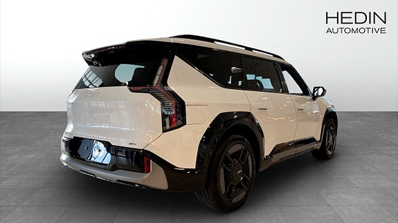 Kia EV9 2 of 13