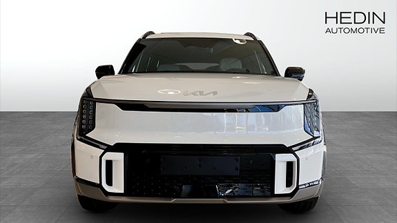 Kia EV9 8 of 13