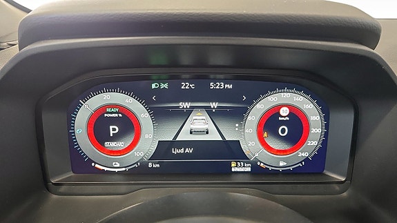 Nissan X-Trail 14 of 16