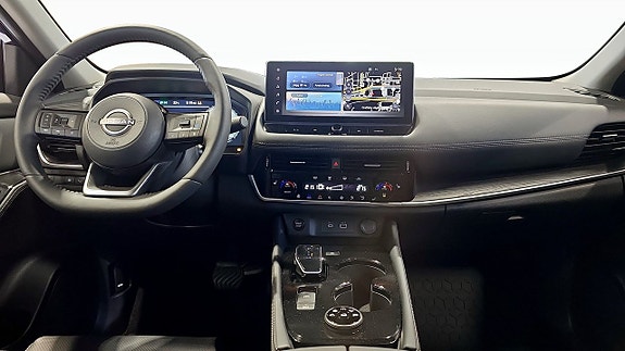 Nissan X-Trail 4 of 16