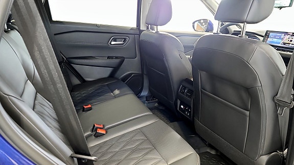 Nissan X-Trail 5 of 16