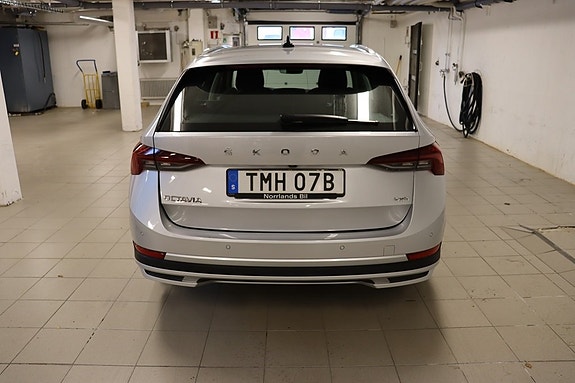 Skoda Octavia Scout 5 of 5