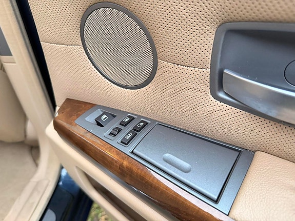 BMW 745i 8 of 13