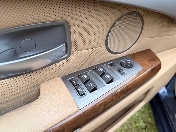BMW 745i 13 of 13