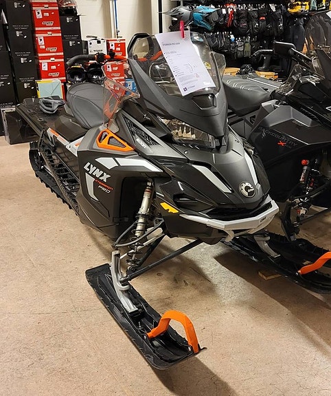 Lynx Xterrain Pro 600r 4 of 4