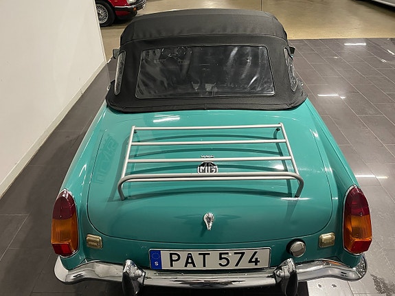 MG MGB 5 of 12