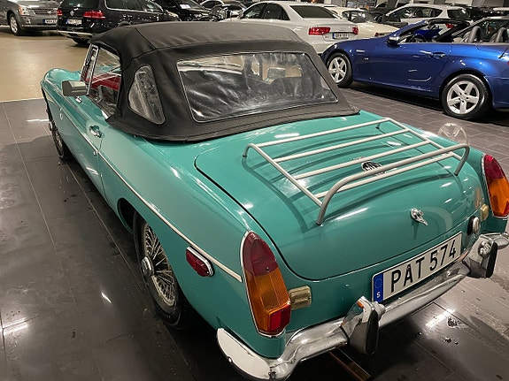 MG MGB 6 of 12