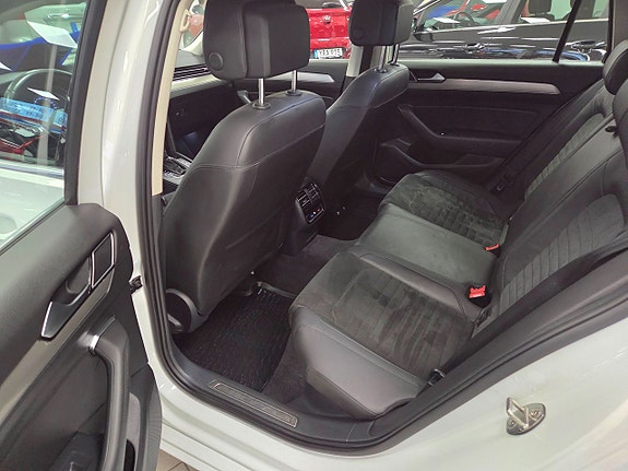 Volkswagen Passat 4 of 5