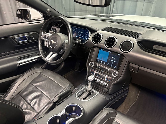 Ford Mustang 18 of 28