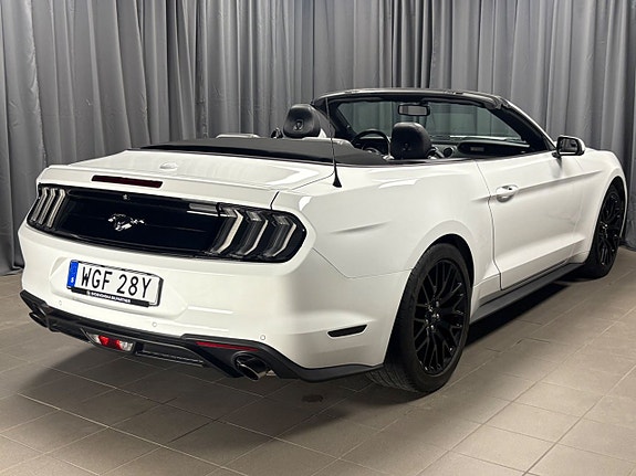 Ford Mustang 11 of 28