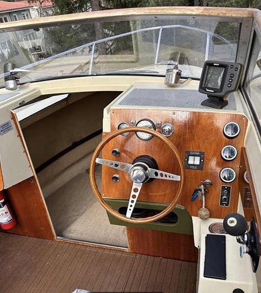 Fjord 21 Daycruiser med 454 Big Block & Volvo Penta 280 4 of 5