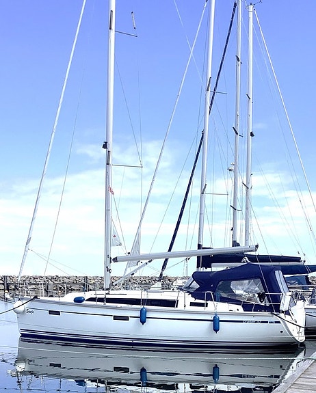 Bavaria 37 Cruiser Blue Edition