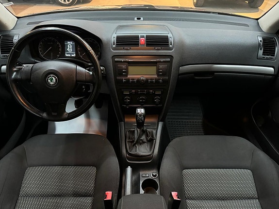 Skoda Octavia 6 of 14