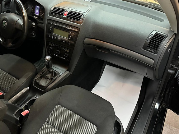 Skoda Octavia 8 of 14