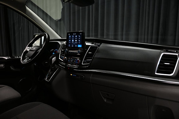 Ford Custom Tourneo 28 of 30