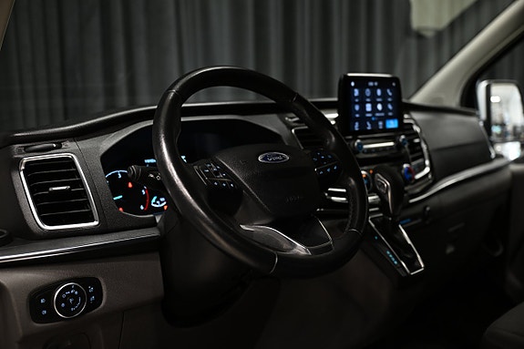 Ford Custom Tourneo 13 of 30