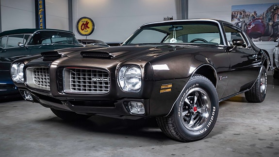 Pontiac Firebird 4 of 5