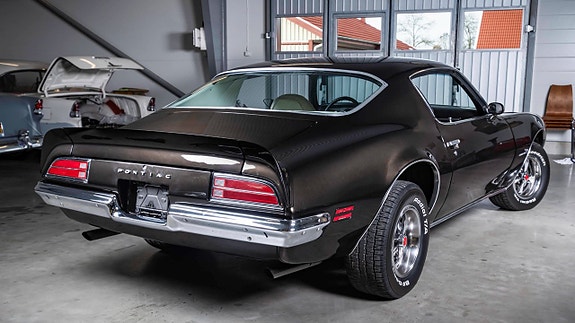 Pontiac Firebird 3 of 5
