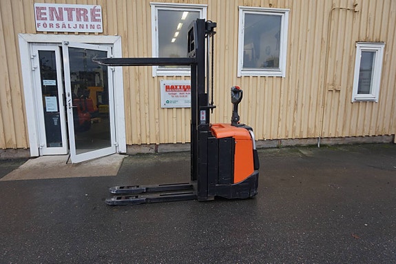 Truck Staplare BT SPE200D  1 ton / 1,8 m