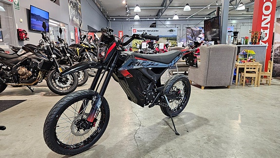 Rieju e-Tango El Supermotard EU45 6 of 12