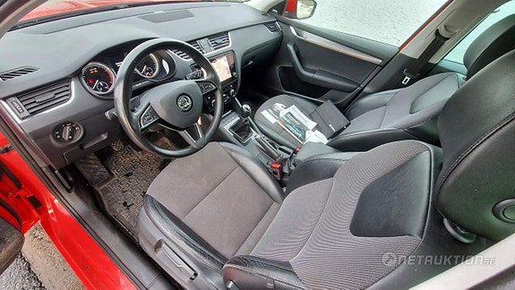 Skoda Octavia 11 of 18