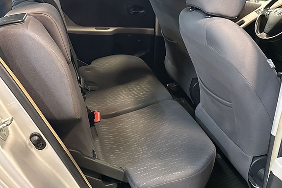 Toyota Yaris 8 of 8