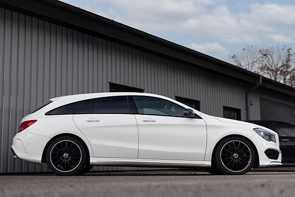 Mercedes-Benz CLA220 d 2 of 5