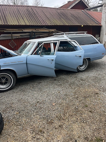 Buick 8 of 11