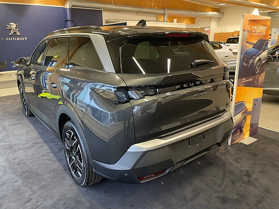 Peugeot 5008 3 of 3