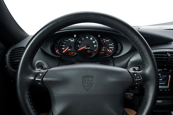 Porsche 911 15 of 26
