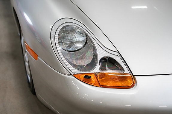 Porsche 911 8 of 26