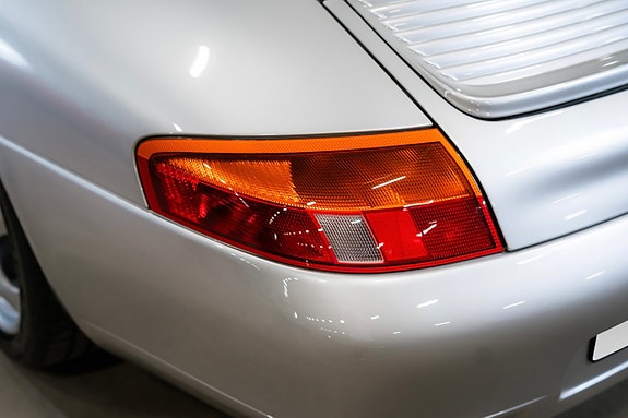 Porsche 911 9 of 26