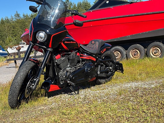 Harley-Davidson FXLR Low Rider S