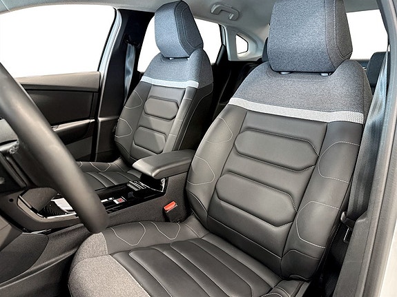 Citroen C4 X 4 of 5